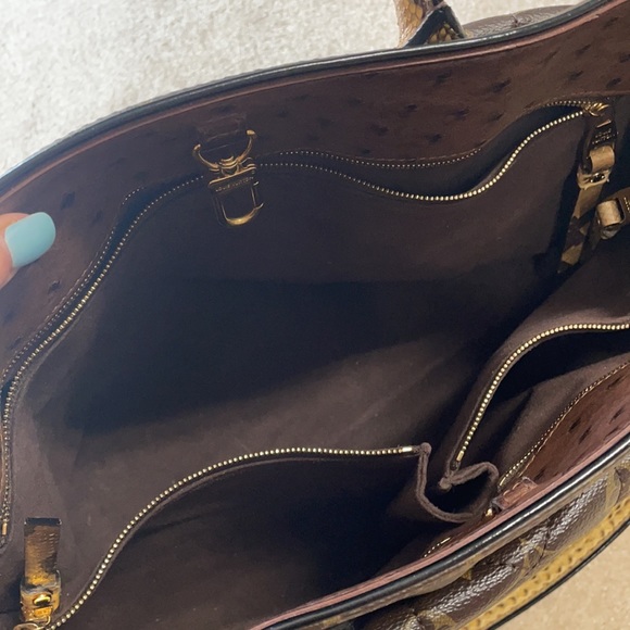 Louis Vuitton GM Exotique Miel Tote - Picture 13 of 13